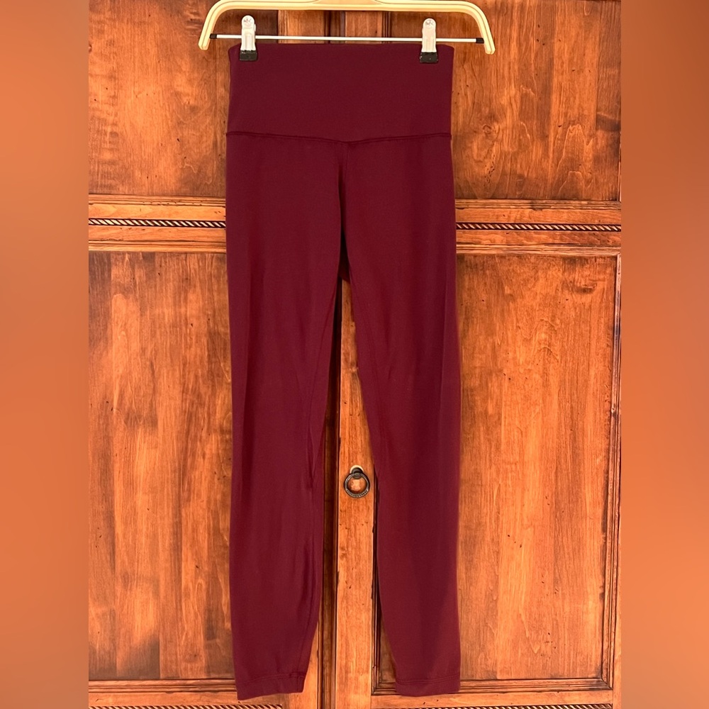 Lululemon Burgundy Leggings | Size 4 | Lightweight | Good Condition - Picture 10 of 13